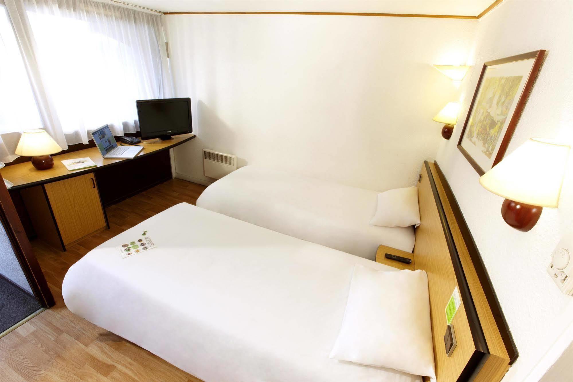 Campanile Saint-Avold Hotel Екстериор снимка